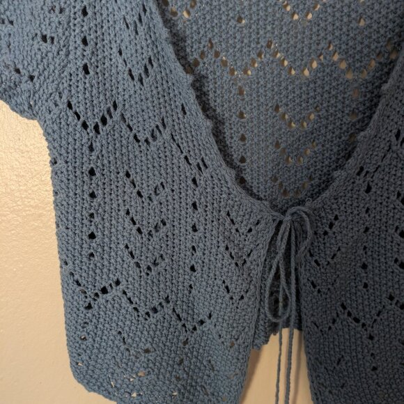 Double Zero | Cropped Crochet Cardigan - Picture 4 of 4